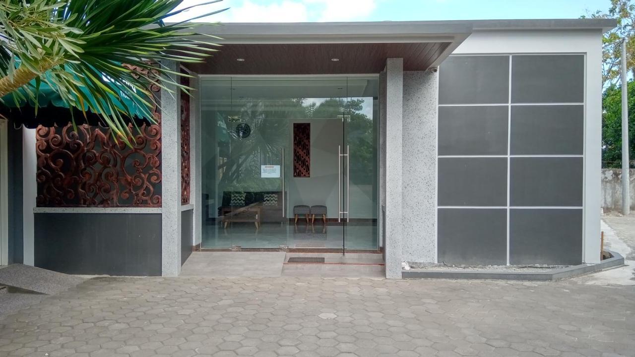 Alzara Hotel Syariah Wonosari Екстериор снимка