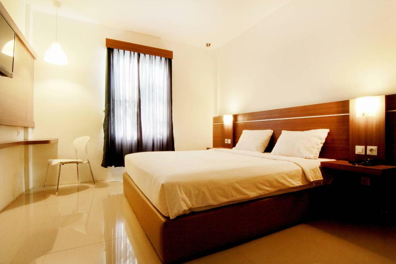 Alzara Hotel Syariah Wonosari Екстериор снимка