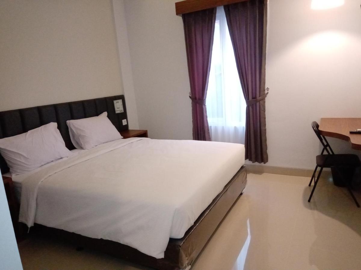 Alzara Hotel Syariah Wonosari Екстериор снимка
