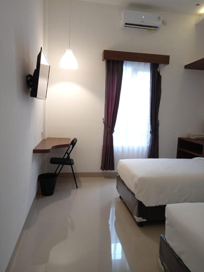 Alzara Hotel Syariah Wonosari Екстериор снимка
